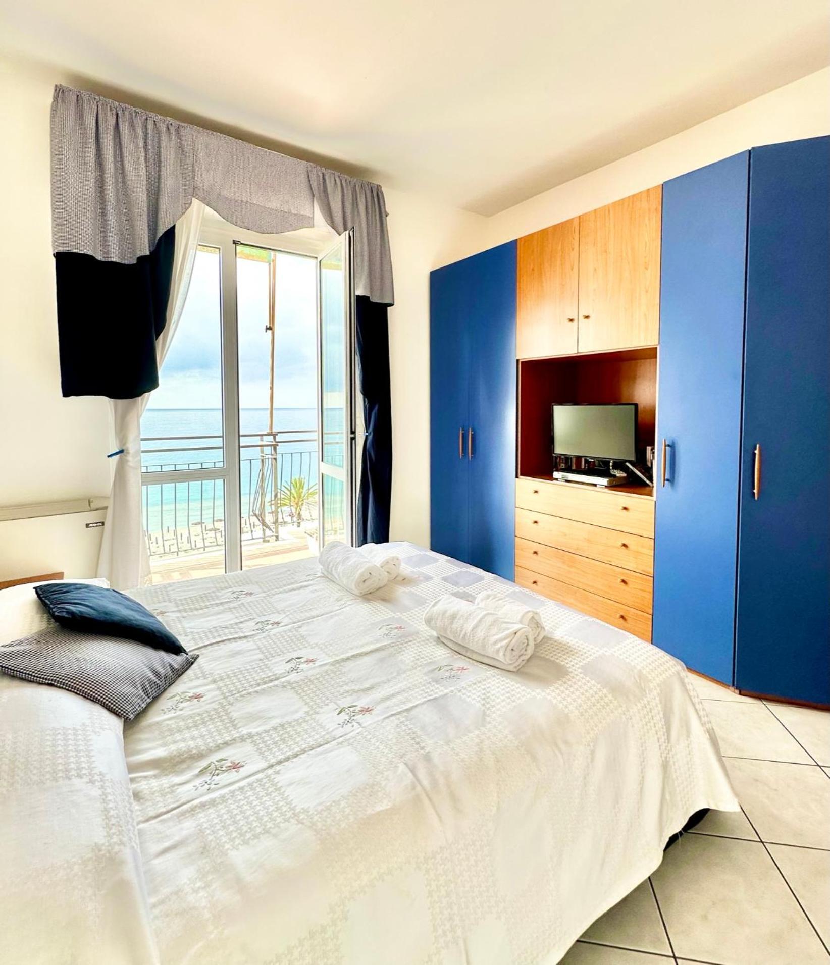 Apartment Hostdomus - Pietra Blu *