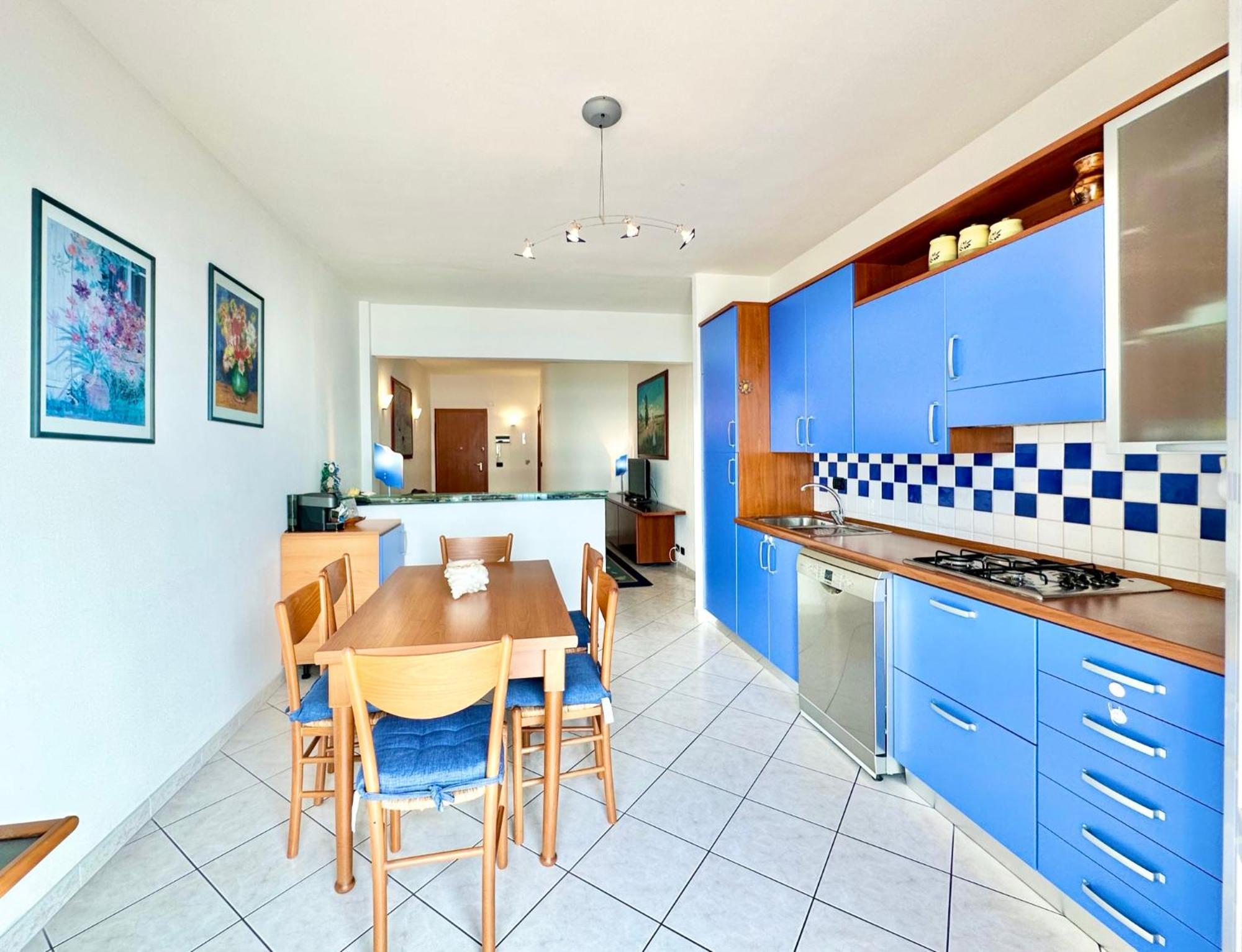 Apartment Hostdomus - Pietra Blu