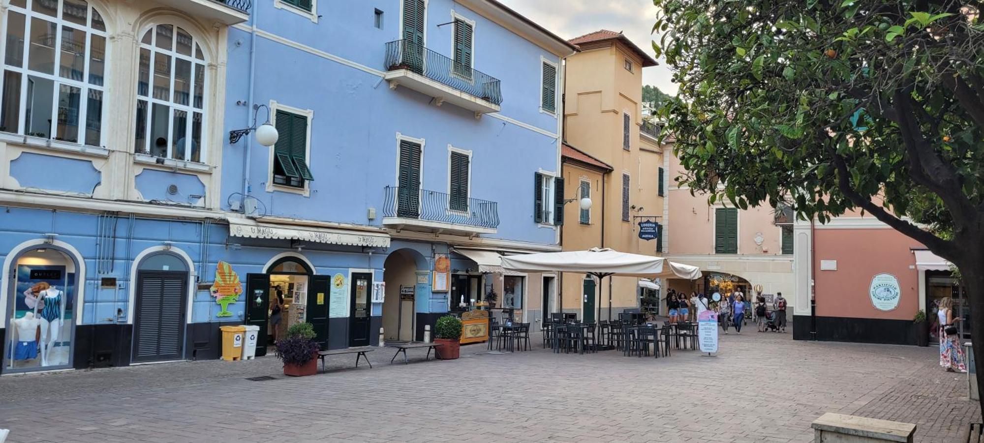 Hostdomus - Pietra Blu Apartment Pietra Ligure