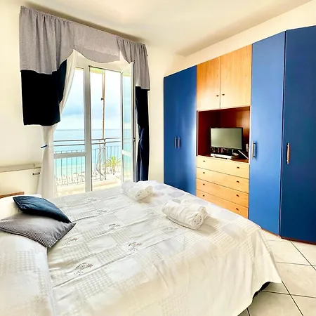 Hostdomus - Pietra Blu Apartment Pietra Ligure Exterior photo